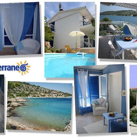 Apartments Mediterraneo Kaprije Esterno foto