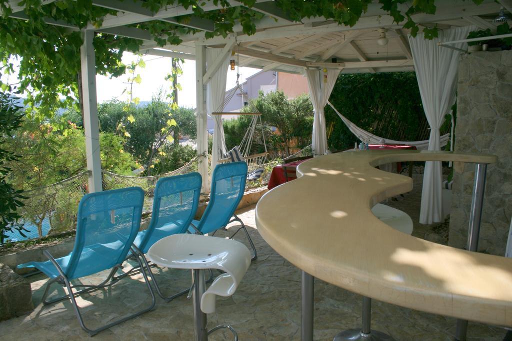 Apartments Mediterraneo Kaprije Esterno foto