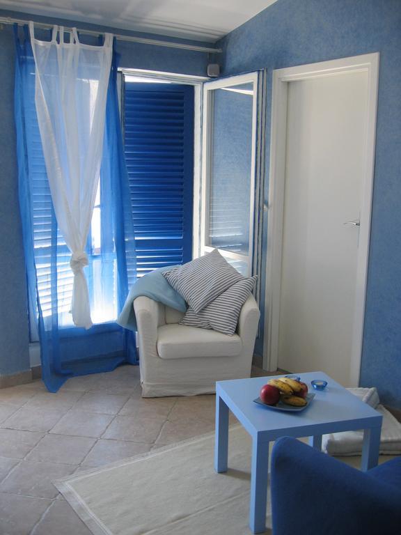 Apartments Mediterraneo Kaprije Esterno foto